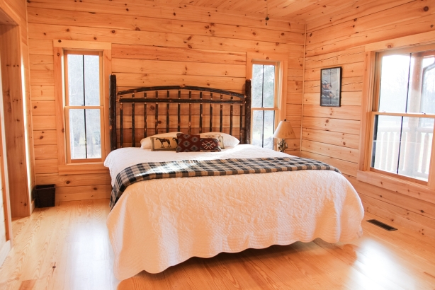tryon_cabin_creek_side_master_bedroom